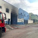 Dois incêndios mobilizam bombeiros na Grande BH e possibilidade de material explosivo preocupa militares