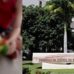 Justiça entrega menino de 6 anos ao pai suspeito de abusá-lo sexualmente