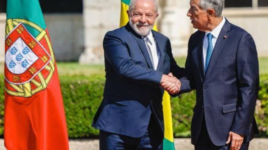 Em entrevista coletiva na capital portuguesa, Lula pregou a paz entre russos e ucranianos