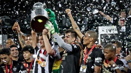 Em funções distintas, Réver, Leonardo Silva e Victor seguem no Atlético