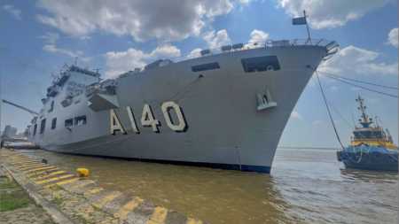 Maior navio de guerra da America Latina atracou em Belém-PA para integrar a Operação Atlas e, posteriormente, apoiar a Conferência das Nações Unidas sobre as Mudanças Climáticas de 2025 (COP 30)