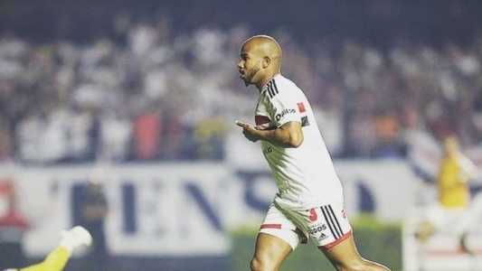Em negociação com o Galo, meia se reapresentou ao São Paulo nesta segunda (2)