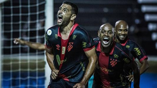 Em noite de reestreia, Diego Souza mostrou ter estrela e deu a vitória ao Sport