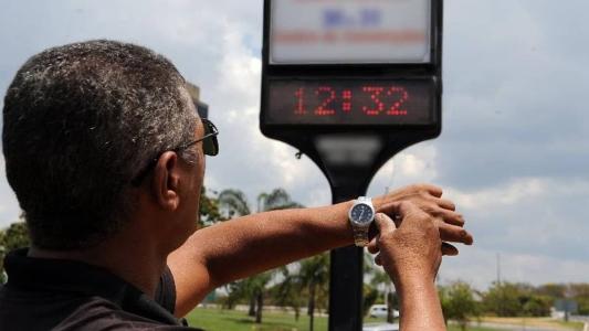 Em novembro do ano passado o perfil do presidente Luiz Inácio Lula da Silva fez uma enquete para saber o que as pessoas achavam da volta do Horário de Verão