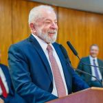 Lula sanciona lei do Desenrola Brasil e limite para juros rotativos do cartão