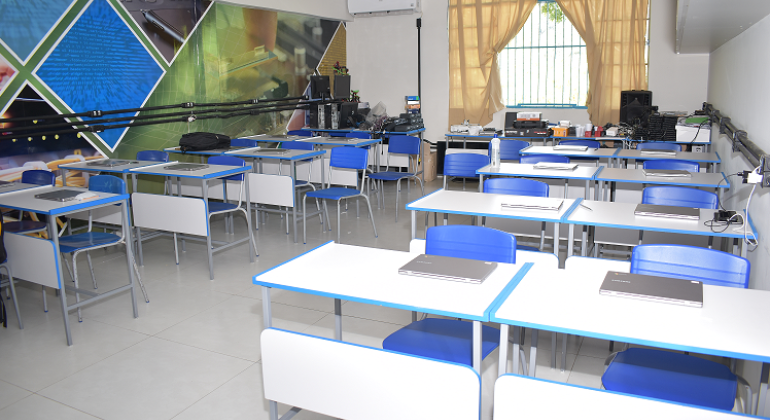 Professores reclamam da falta de material escolar em escolas municipais de BH
