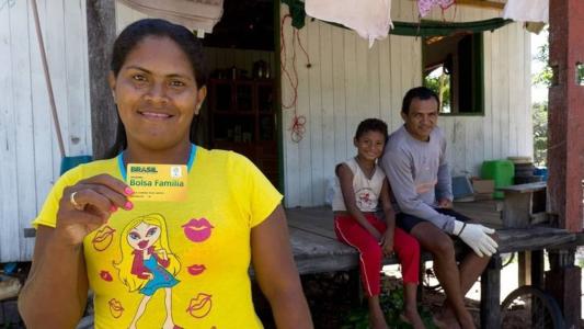 Em setembro, o valor médio recebido por cada família ficou em R$ 686,89