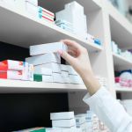 Agência dos Estados Unidos libera venda de medicamento abortivo em farmácias