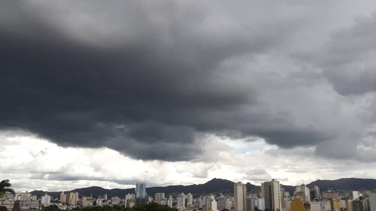 Em quatro dias, chove quase 30% do esperado para o mês de janeiro em região de BH