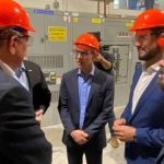 Nos EUA, Zema negocia instalação de fábrica de baterias para carros elétricos em Minas