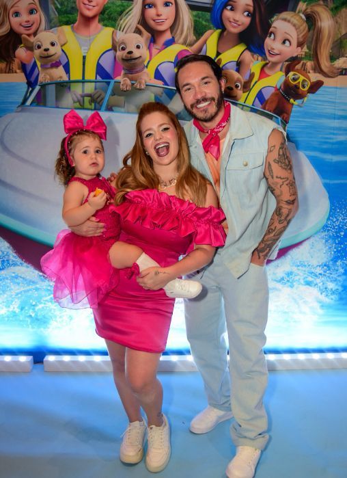 Viih Tube e Eliezer fazem surpresa em aniversário de Lua, filha do casal