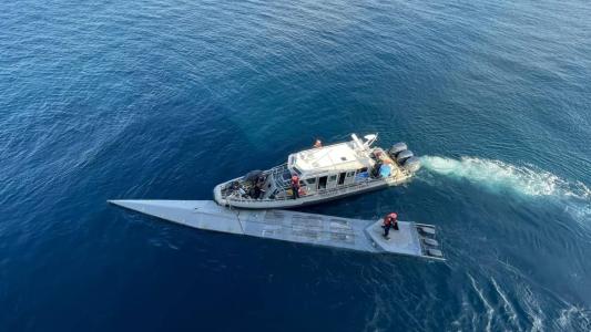Embarcação carregava 2,6 toneladas de cloridrato de cocaína