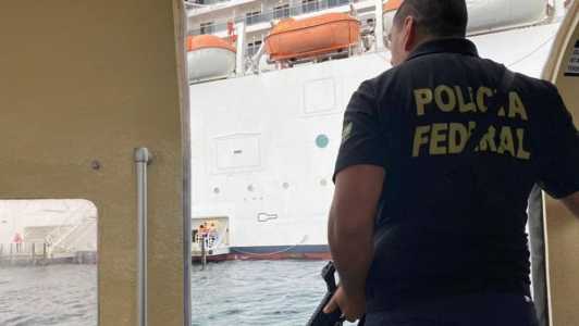 Embarcação foi interceptada na segunda-feira passada