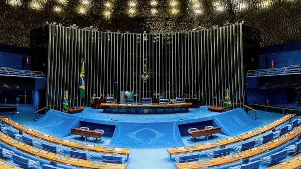 Clubes se posicionam contra emenda de PL que proíbe publicidade de casas de aposta