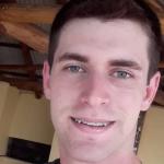 Jovem que morreu após cair de trator e ser atropelado pelo veículo teve mal súbito