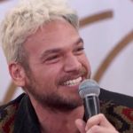 Emílio Dantas se emociona ao receber homenagem no 'Encontro com Patrícia Poeta'