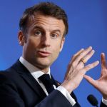 Macron promulga reforma da Previdência, apesar de protestos