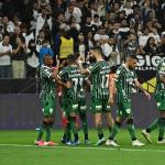 Empate do Corinthians com lanterna América é marcado por protestos