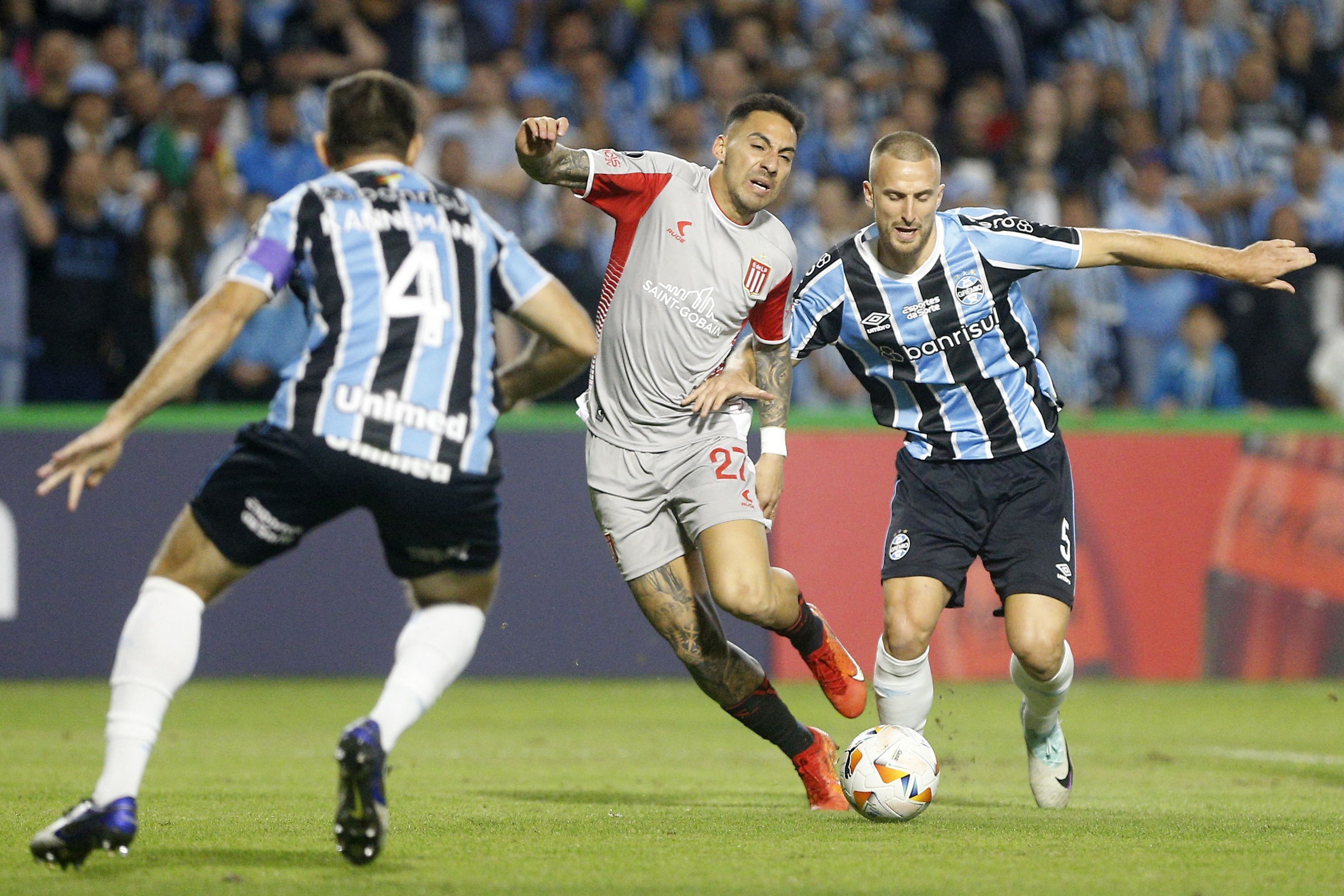 Grêmio cede empate ao Estudiantes e enfrentará o Fluminense nas oitavas da Libertadores