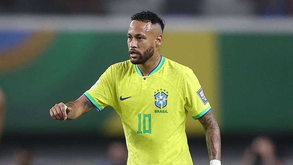 Empregada brasileira leva Neymar à Justiça na França e cobra R$1,9 mi de indenização