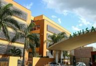 Anvisa suspende lote de dipirona e barra venda de hormônios irregulares