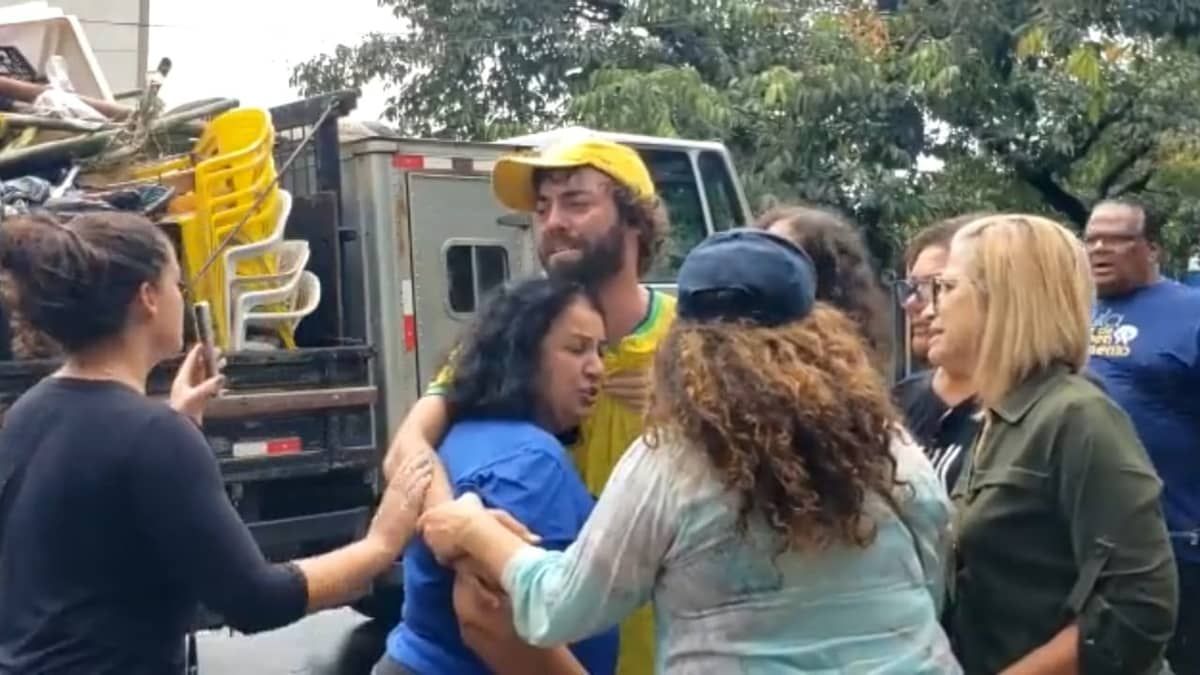 Juiz que autorizou empresário a acampar na Raja é afastado do cargo