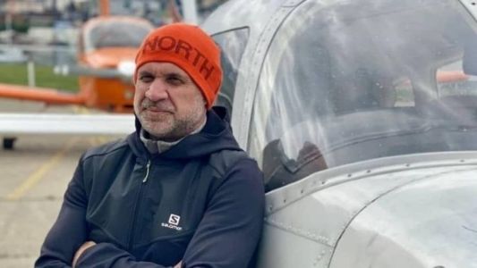 Empresário também é acusado de oferecer drogas à brasileira