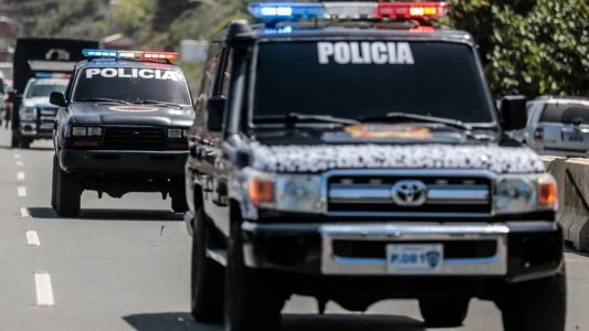 Empresários e funcionários do governo venezuelano foram detidos neste sábado (25)