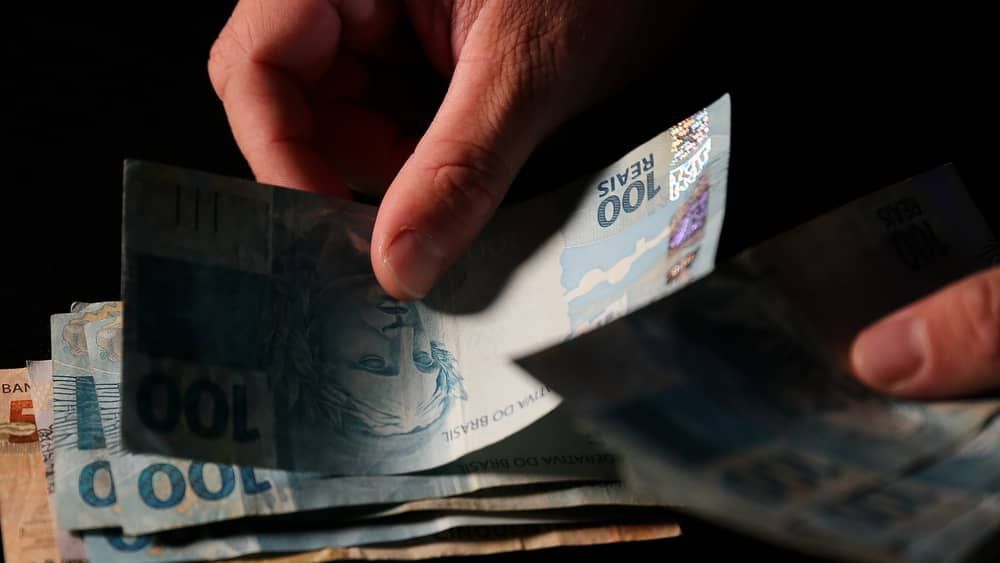 O que é offshore — e como deve ser a taxação desse investimento?