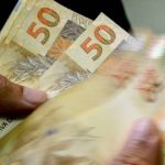 Quando o décimo terceiro salário será pago? Veja regras