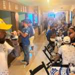 Cruzeiro: festa em bar com ídolos e troféu marca encontro mundial de redutos
