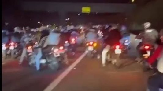 Encontro reuniu mais de 200 motos em rodovia de São Paulo