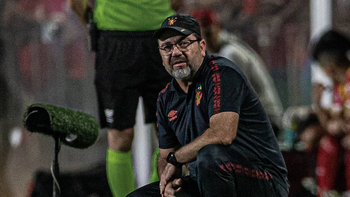 Enderson após novo tropeço no Sport na Série B: 'Vamos continuar tentando'