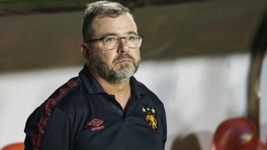 Enderson Moreira, técnico do Sport