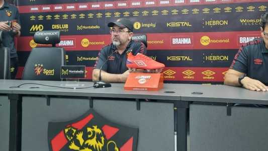 Enderson Moreira, técnico do Sport