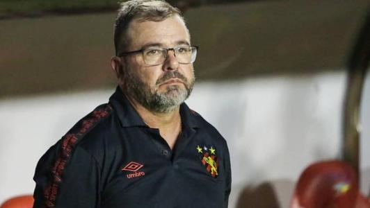 Enderson Moreira, técnico do Sport