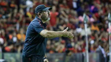 Enderson Moreira, técnico do Sport