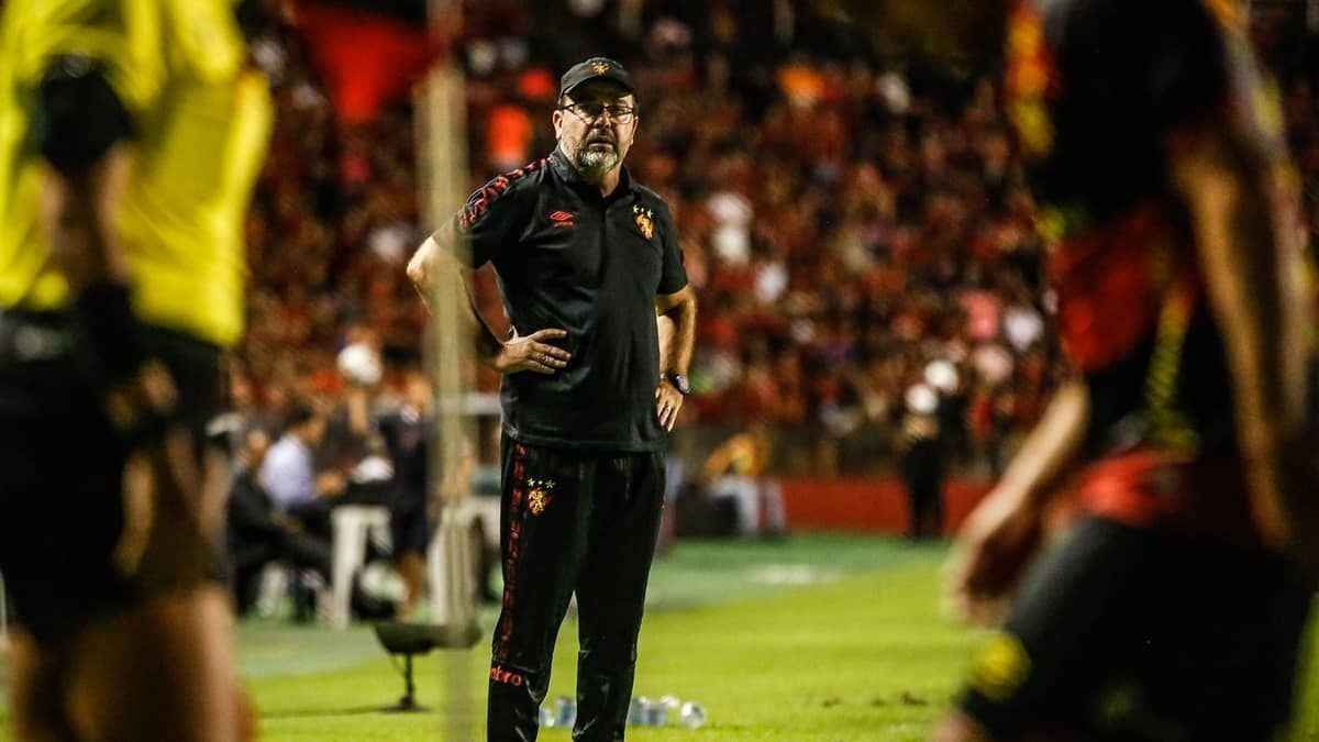 'No limite', Sport vai poupar na Série B de olho no Ceará, diz Enderson Moreira