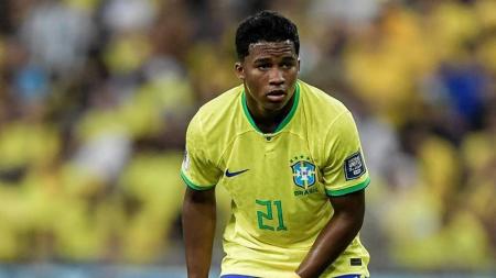 Endrick chegou à Seleção Brasileira em momento instável da equipe
