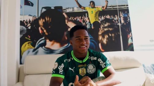 Endrick comemora convocação na Seleção e relembra quem apoiou na fase ruim