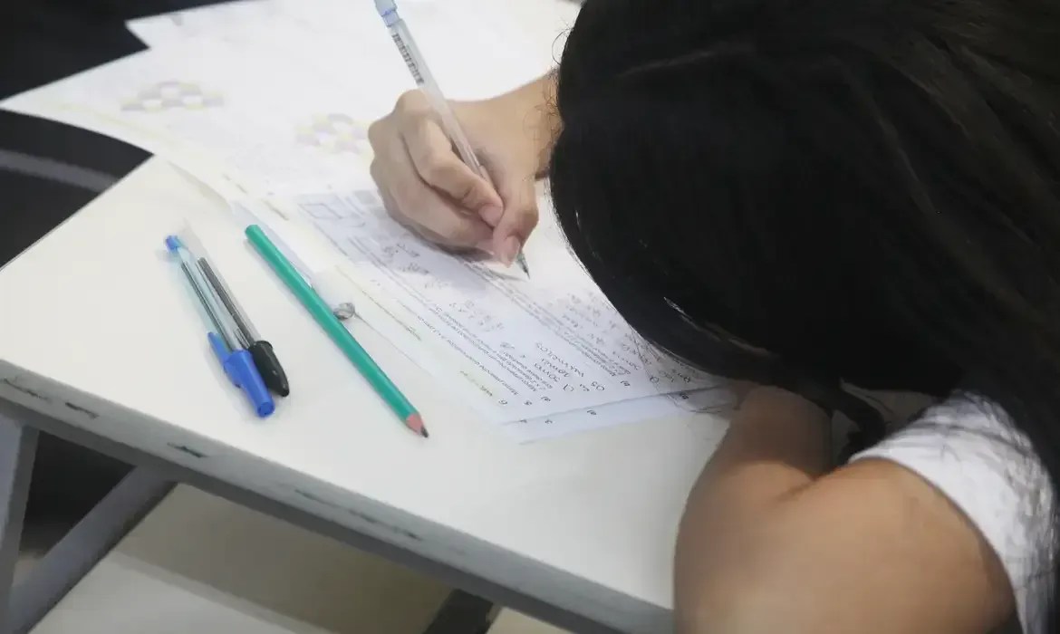 Enem 2025: prova volta a valer como certificado de conclusão do Ensino Médio