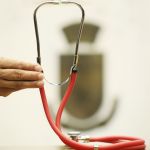 Projeto que altera prazo de repasse do piso da enfermagem avança na Câmara de BH