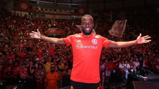 Enner Valencia foi apresentado pelo Internacional na segunda (26), em Porto Alegre
