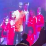 Internacional apresenta Valencia com grande festa em Porto Alegre; veja vídeos