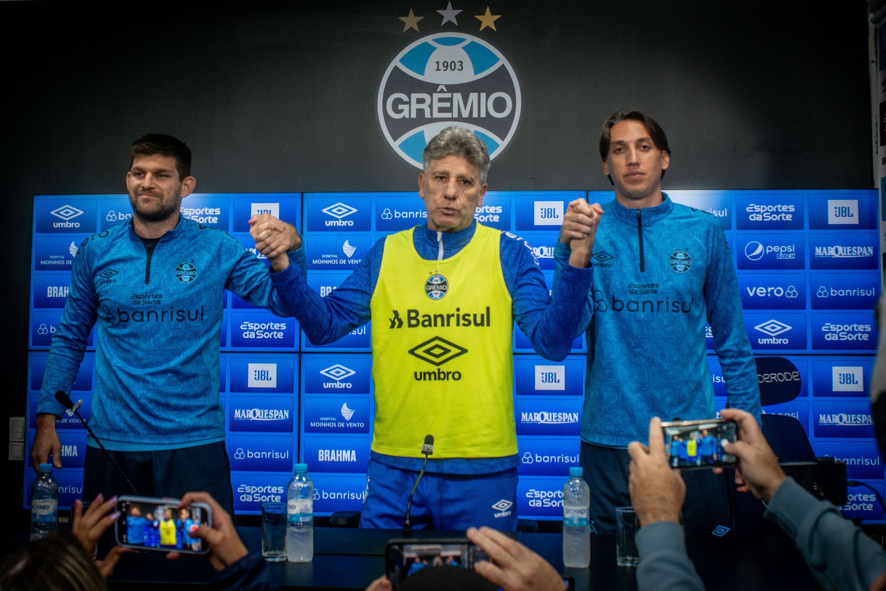Renato e dupla histórica do Grêmio fazem apelo à torcida por recuperação no Brasileiro