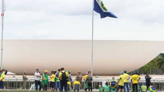 Enquanto CPMI no Congresso entra na reta final, investigação sobre 8/1 na Câmara do DF segue até dezembro