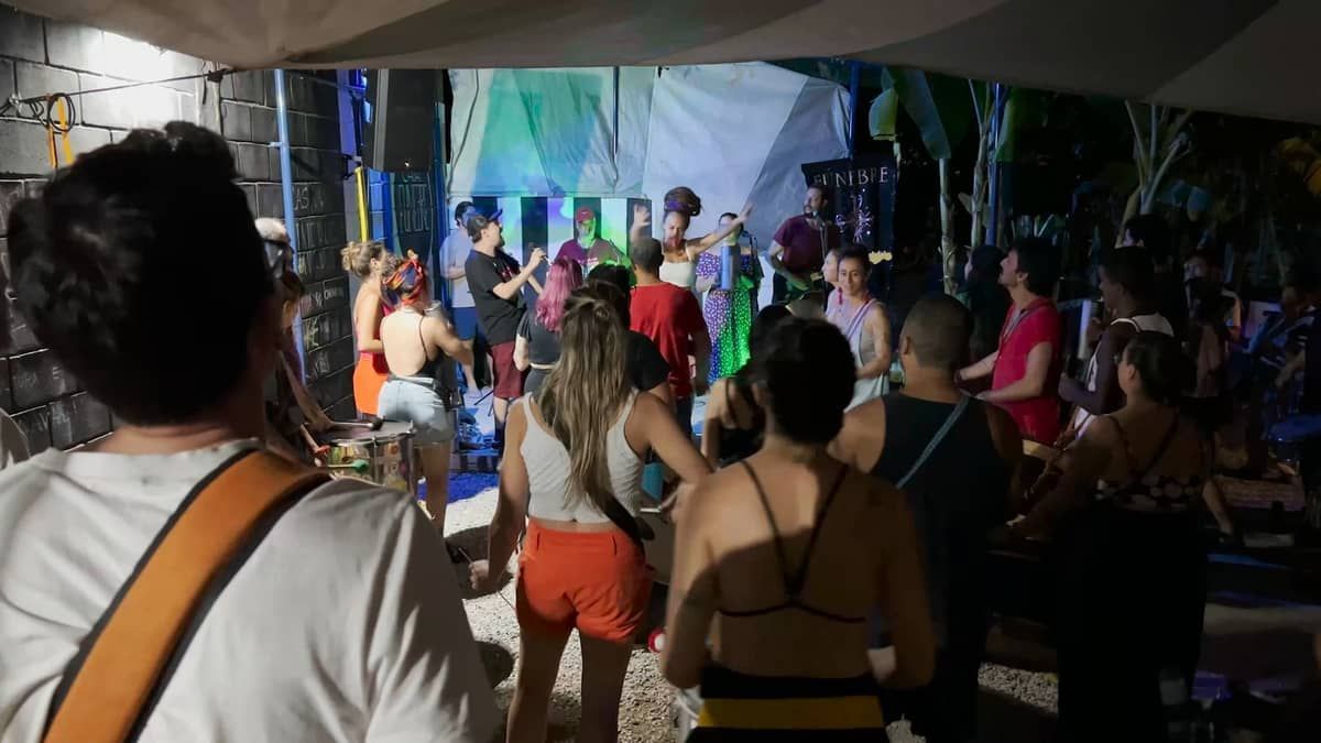 'Como Te Lhama?': conheça o bloco de Carnaval que une a cultura da América Latina em BH