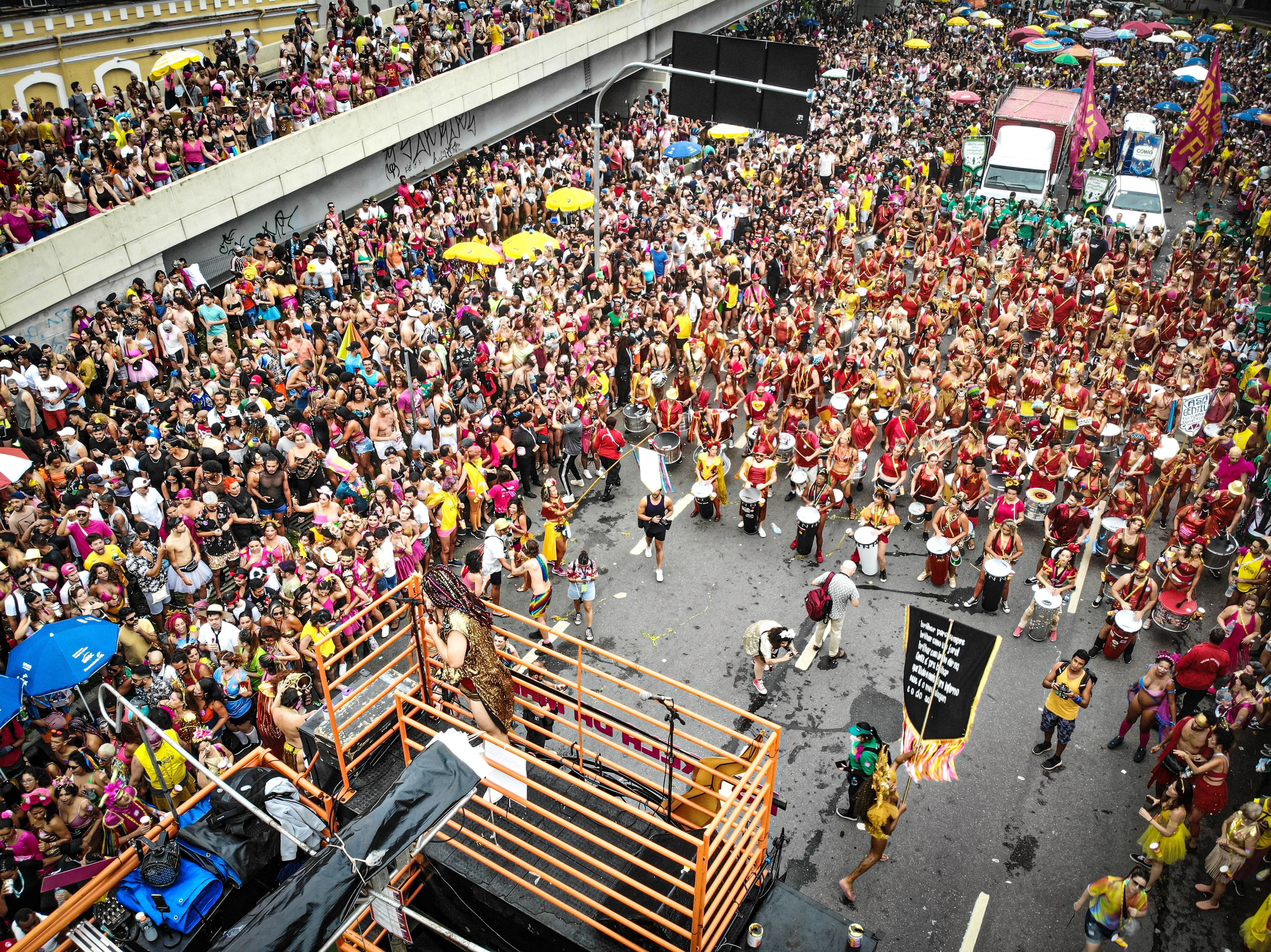 Carnaval BH 2024: 'Então, Brilha!' confirma agenda de ensaios do bloco; confira