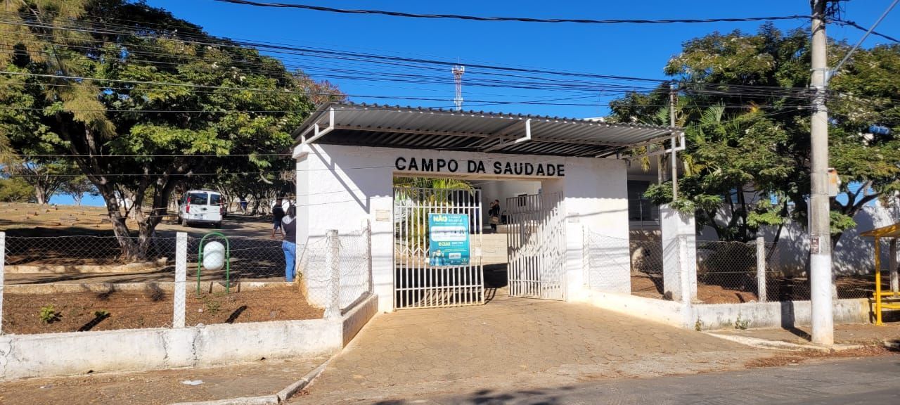 Criança morta com sinais de desnutrição será enterrada em cemitério de Lagoa Santa (MG)