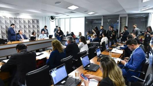 Entidade de representantes da Abin reage a vazamento de informações pela CPMI.